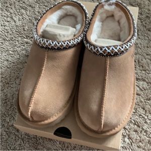 new ugg slippers! worn once just didn’t fit! great condition